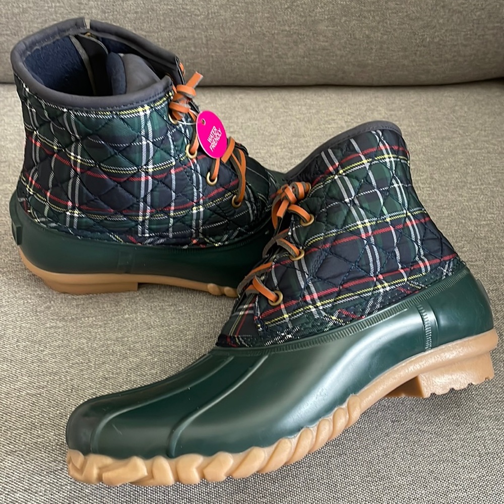 So plaid duck boots